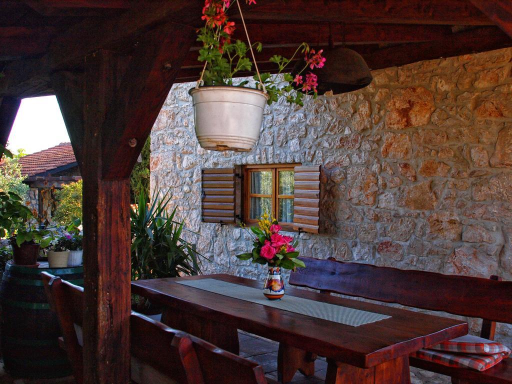 Holiday Home Rasopas Malinska Exterior photo