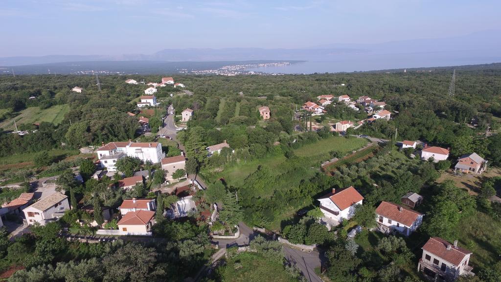 Holiday Home Rasopas Malinska Exterior photo
